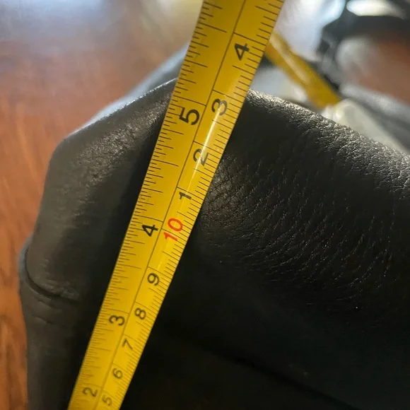 Madewell | Black Leather Tote Bag - Picture 13 of 16